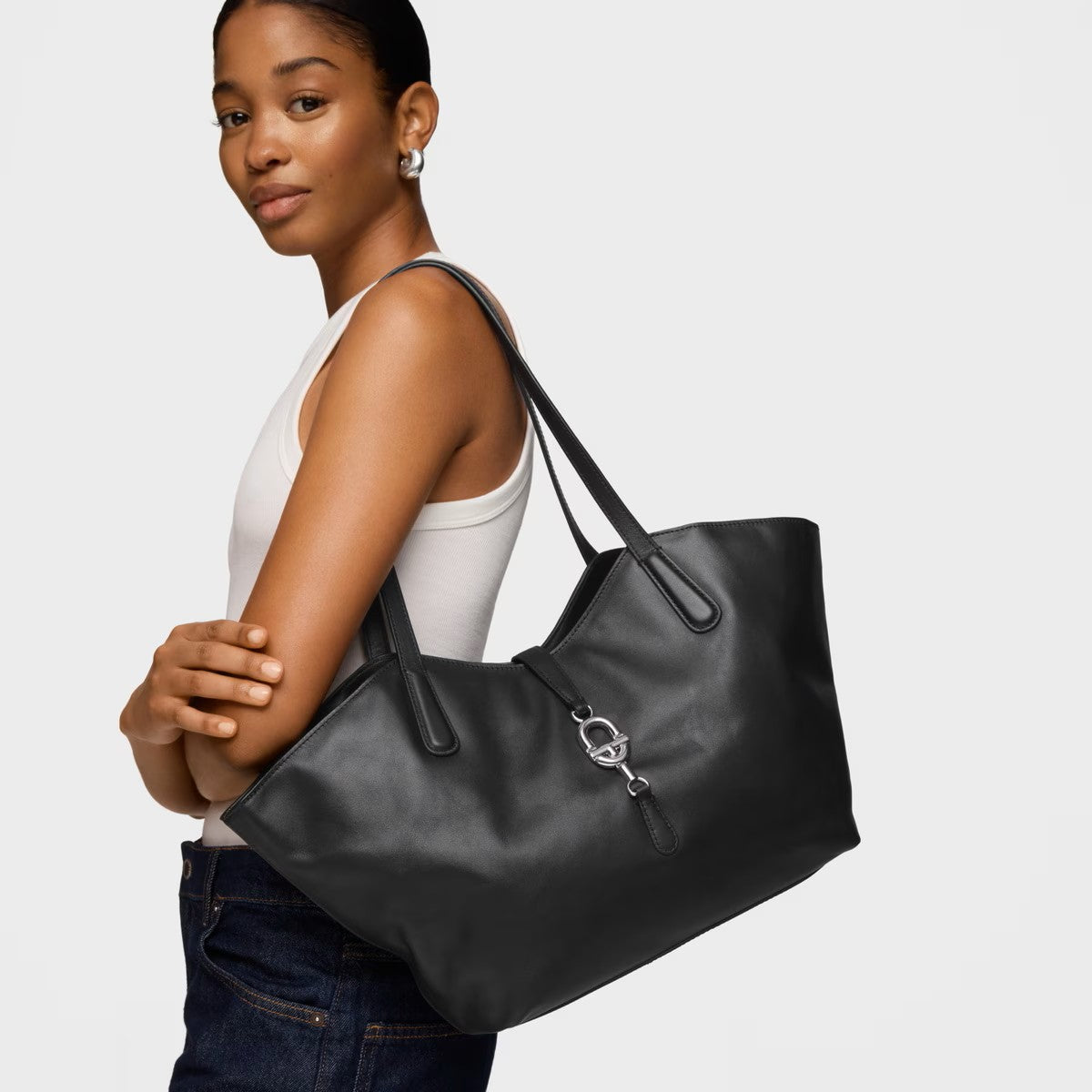 Bolso Tous Capazo mediano de piel negro Manifesto