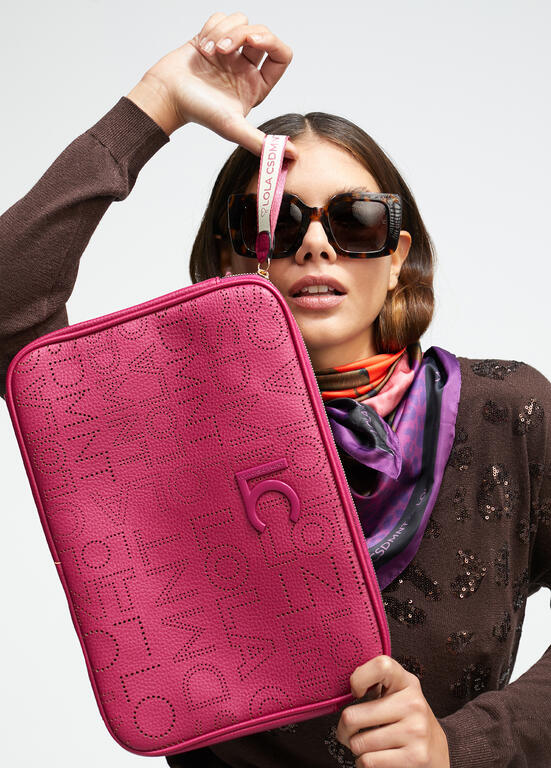 Funda Ordenador Lola Casademunt Efecto Piel Fucsia