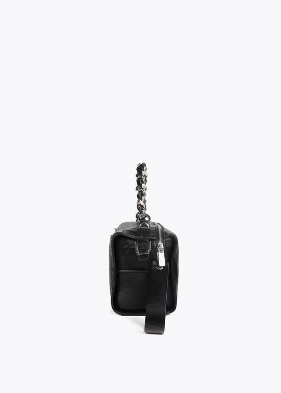 Bolso Lola Casademunt efecto piel arrugada con detalles metálicos y tachas XL