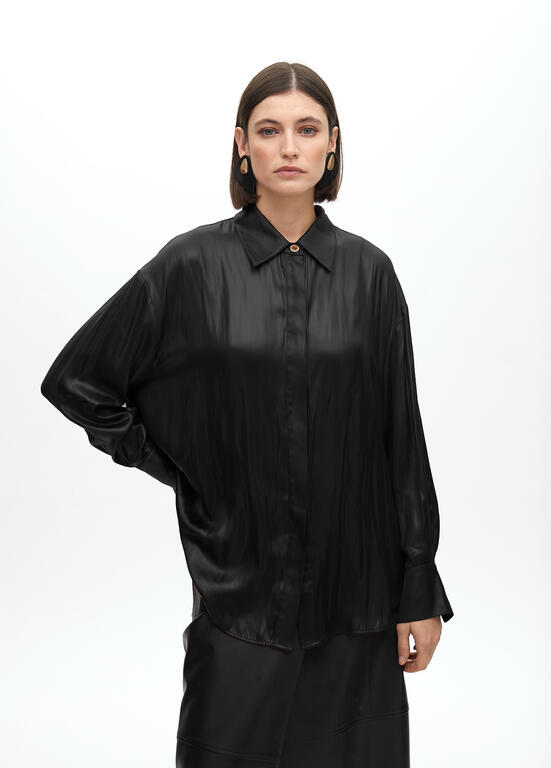 Camisa Lola Casademunt oversize efecto encerado