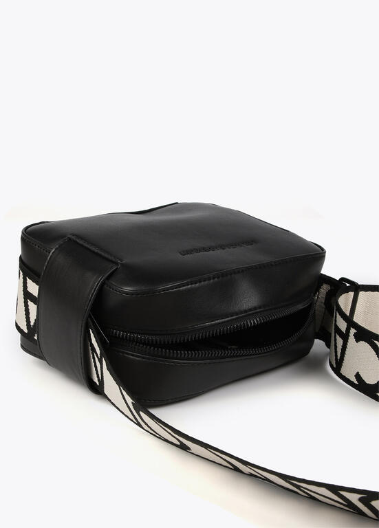 Bandolera Lola Casademunt negro efecto piel y con asas logotipadas