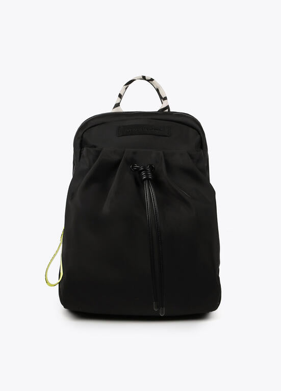 Mochila Lola Casademunt negra de nylon con detalles en efecto piel y tiradores flúor