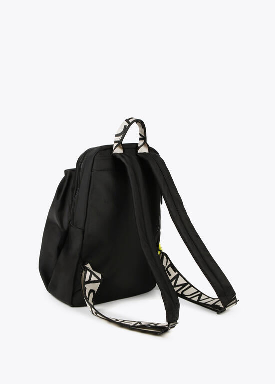 Mochila Lola Casademunt negra de nylon con detalles en efecto piel y tiradores flúor