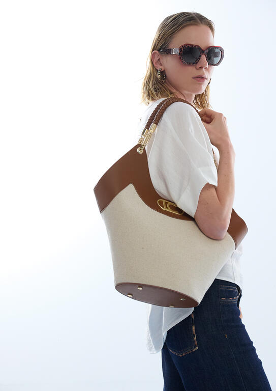 Bolso Lola Casademunt Shopper desestructurado efecto piel y canvas bicolor CRUDO-MARRON