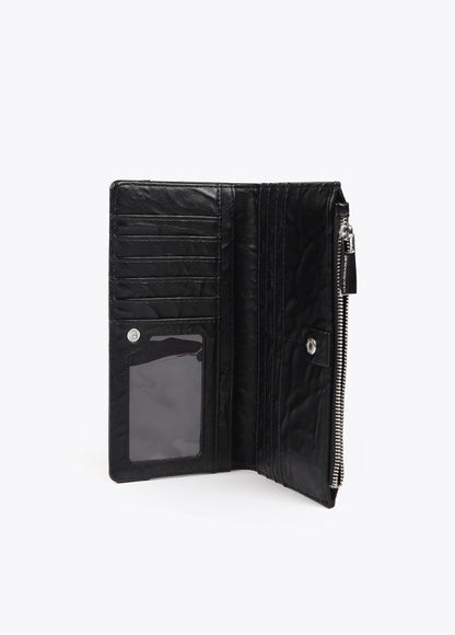 Billetera Lola Casademunt efecto de piel arrugada con tachas XL