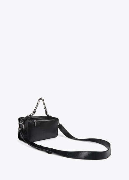 Bolso Lola Casademunt  efecto piel arrugada con detalles metálicos y tachas XL