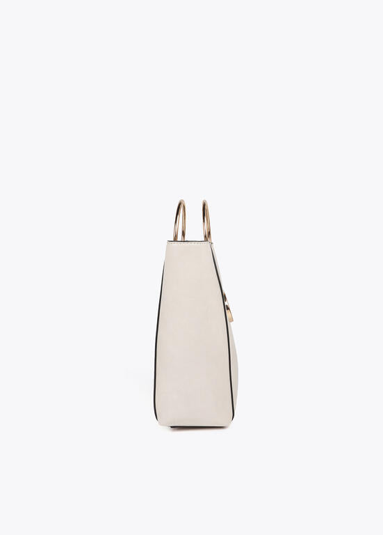 Bolso Lola Casademunt  con asa metálica redonda en efecto piel y logo LC ovalado CRUDO