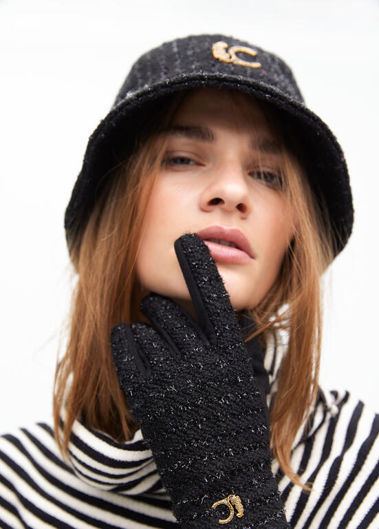 Sombrero Lola Casademunt tipo bucket tweed logo LC leopardo