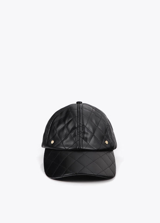 Gorra Lola Casademunt efecto piel negro