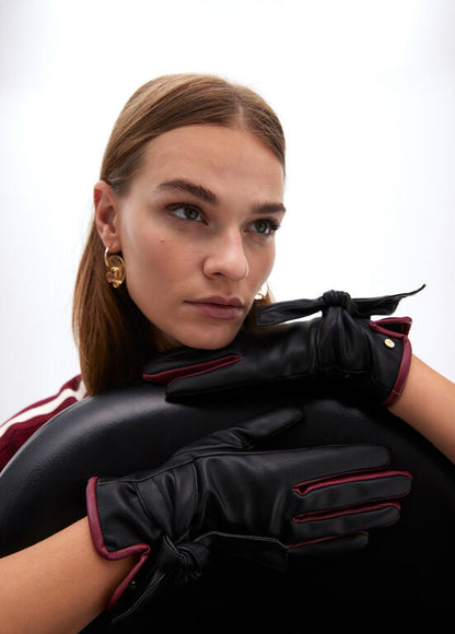 Guante Lola Casademunt efecto piel con lazo Nego-Rojo