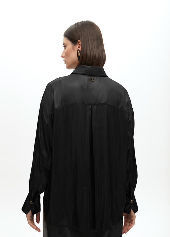 Camisa Lola Casademunt oversize efecto encerado