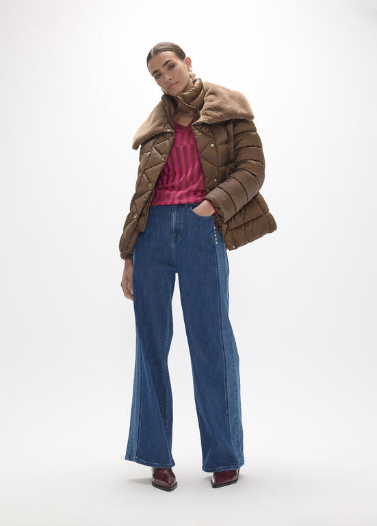 ANORAK CORTO CON DOBLE CUELLO CARAMELO