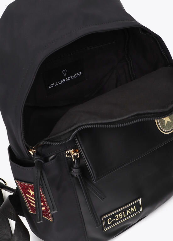 Mochila Lola Casademunt nylon con parches NEGRO