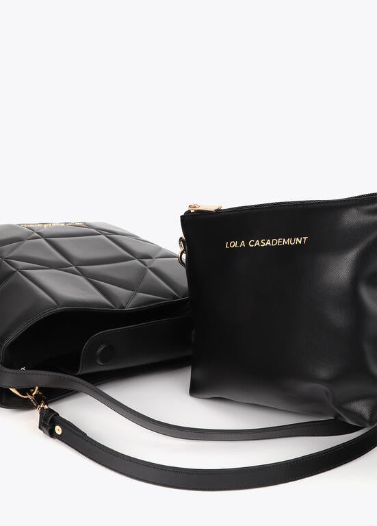 Bolso Lola Casademunt Hobo acolchado detalle LC metalica NEGRO