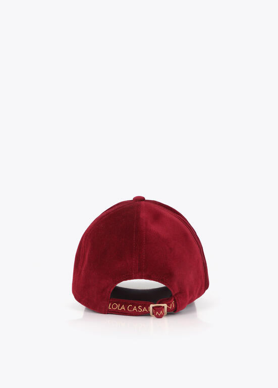 Gorra Lola Casademunt en terciopelo con detalle de parche LC VINO