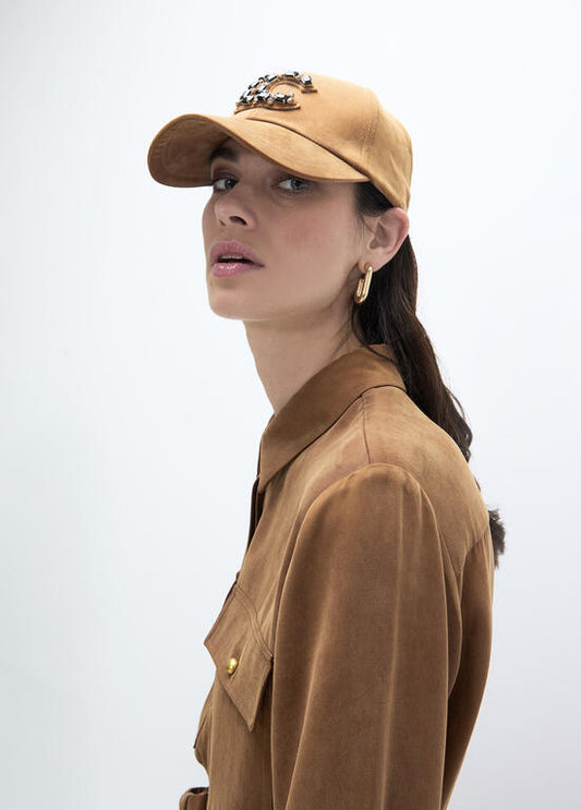 Gorra Lola Casademunt en tejido con LC cristales MARRON