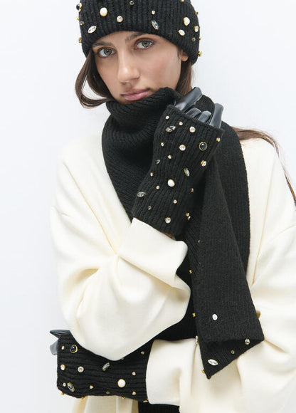 Gorro de punteo con perlas y cristales negros - Lola Casademunt
