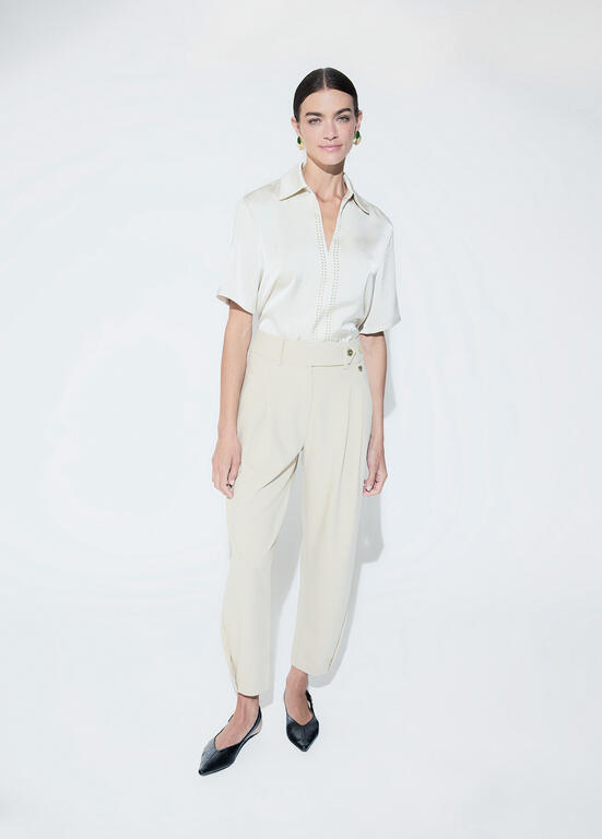 Top Lola Casademunt manga corta tachas delantero OFF WHITE