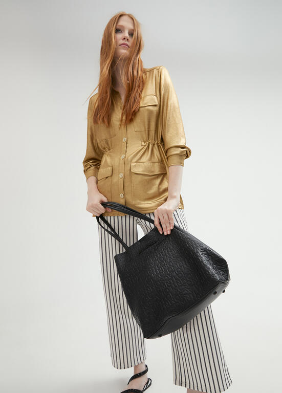 Shopper Lola Casademunt negro grabado monograma y efecto piel