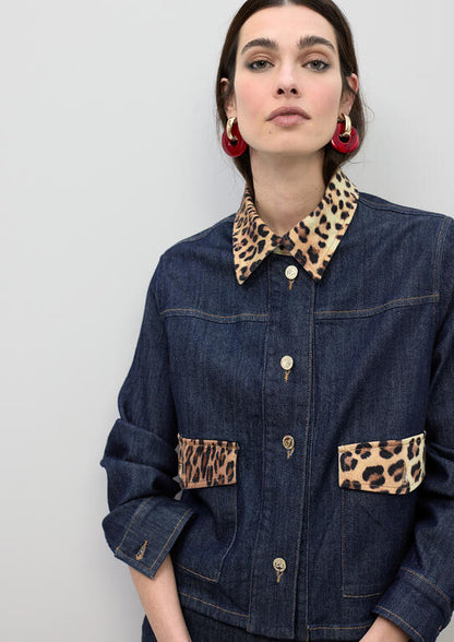Cazadora Lola Casademunt denim corta con detalles en cuello y solapa de leopardo TEJANO OSCURO
