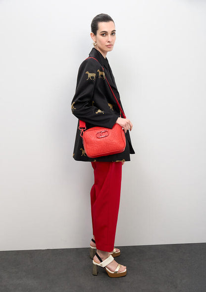 Bolso Lola Casademunt Bandolera pespuntes monograma Coral