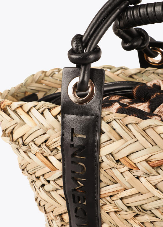 Bolso Lola Casademunt Mini capazo detalle asa logo troquelado