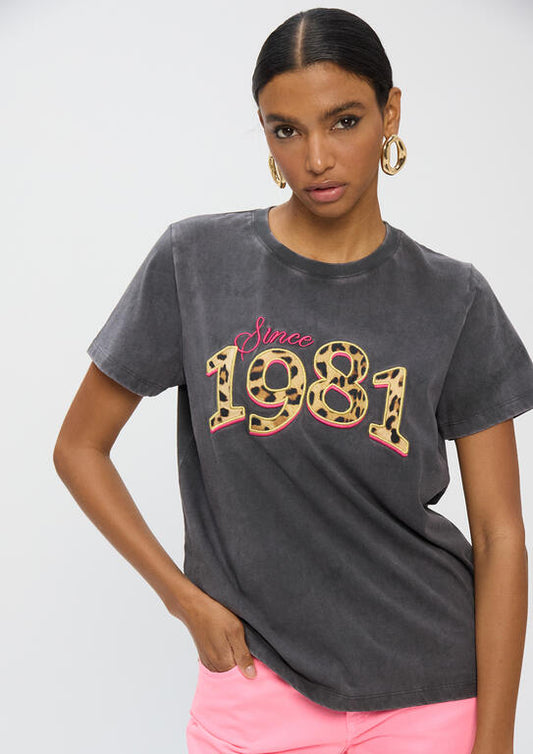 Camiseta Lola Casademunt 1981 Gris Oscuro