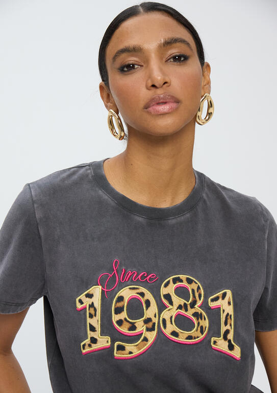 Camiseta Lola Casademunt 1981 Gris Oscuro